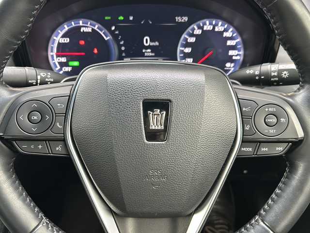 トヨタ クラウン ハイブリッド S Cパッケージ 愛知県 2019(平31)年 1.5万km ホワイトパールクリスタルシャイン 禁煙車/純正メモリナビ/　AM/FM/AUX/USB/DISC/BT/フルセグTV/バック・全周囲カメラ/前方ドライブレコーダー/TVキャンセラー/Toyata Safety Sense/クルーズコントロール（ACC）/レーンキープアシスト（LDA/LTA）/ブラインドスポットモニター（BSM）/オートマチックハイビーム（AHB）/プリクラッシュセーフティ（PCS）/前後クリアランスソナー（ICS）/横滑り防止装置/盗難防止装置/パーキングアシスト/電子パーキング/前席パワーシート/前席シートヒーター/ステアリングヒーター/ビルトインETC/革巻きステアリング/LEDヘッドライト/フォグランプ/オートライト/USB端子/純正17インチAW/純正フロアマット/純正ドアバイザー/W＋サイドエアバッグ/保証書/取説/スペアキー