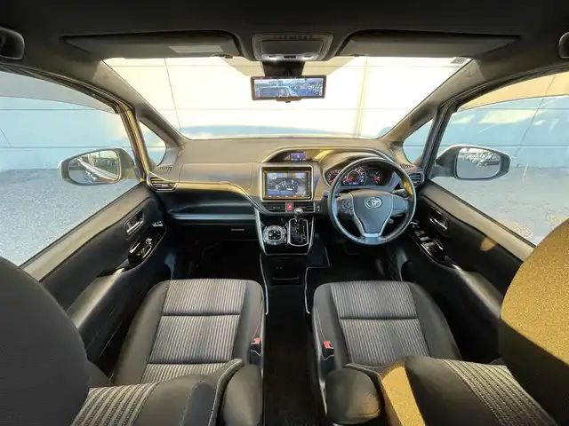 トヨタ ヴォクシー ZS 煌 千葉県 2018(平30)年 5万km ボルドーマイカメタリック 純正9インチディーラーナビ/後席フリップダウンモニター12．1インチ/フルセグTV/Bluetooth/DVD再生機能/バックカメラ/両側パワースライドドア/ETC/トヨタセーフティセンス/レーンキープアシスト/クルーズコントロール/LEDヘッドライト/オートハイビーム/ウィンカーミラー/デジタルインナーミラー/スマートキー/プッシュスタート/バイザー