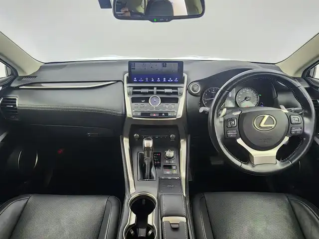 レクサス ＮＸ 300 バージョンL 愛知県 2019(平31)年 8.4万km ソニッククォーツ 小売り成約済み車両