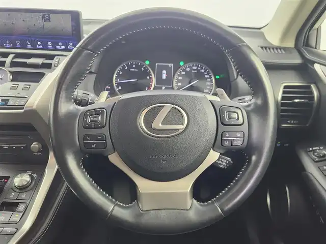 レクサス ＮＸ 300 バージョンL 愛知県 2019(平31)年 8.4万km ソニッククォーツ 小売り成約済み車両