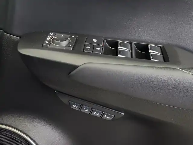 レクサス ＮＸ 300 バージョンL 愛知県 2019(平31)年 8.4万km ソニッククォーツ 小売り成約済み車両