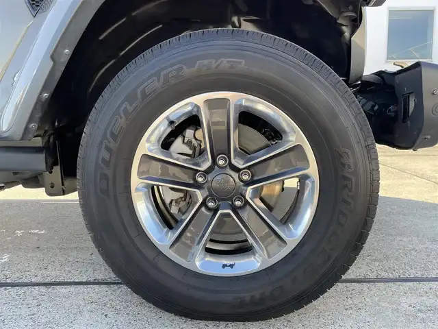 クライスラー・ジープ ジープ ラングラー LTD ED withサンライダー フリップT for HT 東京都 2022(令4)年 2.5万km グレー 純正ナビ/フルセグTV/バックカメラ/シートヒーター/ETC2.0/前後ドライブレコーダー（デジタルインナーミラー付き）/サンライダーフリップトップ/ステアリングヒーター/純正18インチアルミホイール/社外ステアリングダンパー/社外ボンネットキャッチ/牽引フック