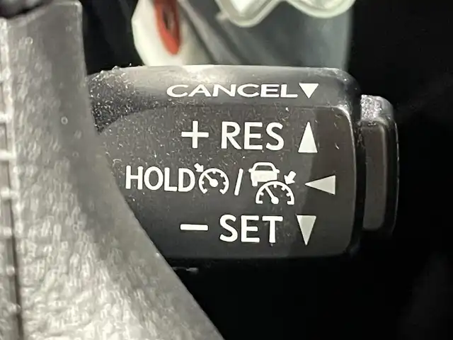 トヨタ ランドクルーザー プラド TX Lパッケージ 愛知県 2022(令4)年 1.6万km アティチュードブラックマイカ 純正９インチナビ　/(Bluetooth/フルセグTV/Miracast/FM/AM/USB/CarPlay)/サンルーフ　/ＲＡＹＳアルミホイール　/スーパーライブサウンドシステム　/ＢＦグッドリッチタイヤ　/ブラインドスポットモニター　/ソナー　/ルーフレール　/トヨタセーフティセンス　/　　-衝突軽減ブレーキ/　　-レーダークルーズコントロール/　　-レーンディパーチャーアラート/　　-オートマチックハイビーム/　　-ロードサインアシスト/シートヒーター/エアシート　/ビルトインＥＴＣ２．０　/LEDヘッドライト/LEDフォグランプ/バックカメラ/先行車発進告知/純正フロアマット/パワーシート/電動格納サードシート/黒レザーシート