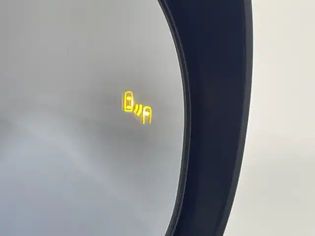 トヨタ ランドクルーザー プラド TX Lパッケージ 愛知県 2022(令4)年 1.6万km アティチュードブラックマイカ 純正９インチナビ　/(Bluetooth/フルセグTV/Miracast/FM/AM/USB/CarPlay)/サンルーフ　/ＲＡＹＳアルミホイール　/スーパーライブサウンドシステム　/ＢＦグッドリッチタイヤ　/ブラインドスポットモニター　/ソナー　/ルーフレール　/トヨタセーフティセンス　/　　-衝突軽減ブレーキ/　　-レーダークルーズコントロール/　　-レーンディパーチャーアラート/　　-オートマチックハイビーム/　　-ロードサインアシスト/シートヒーター/エアシート　/ビルトインＥＴＣ２．０　/LEDヘッドライト/LEDフォグランプ/バックカメラ/先行車発進告知/純正フロアマット/パワーシート/電動格納サードシート/黒レザーシート