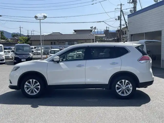 日産 エクストレイル 20X エマージェンシーブレーキ 山梨県 2016(平28)年 8.2万km ブリリアントホワイトパール (株)IDOMが運営する【じしゃロン甲府店】の自社ローン専用車両になります。/こちらは現金またはオートローンご利用時の価格です。自社ローンご希望の方は別途その旨お申付け下さい/衝突軽減システム/スマートキー ２個/純正ナビ・フルセグTV/CD・DVD・BTオーディオ接続可能/バックカメラ/ETC/LEDオートヘッドライト/シートヒーター/保証書・取説書