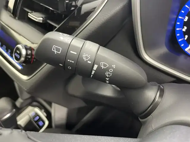 トヨタ カローラ クロス ハイブリッド Z 茨城県 2022(令4)年 3.4万km プラチナホワイトパールマイカ 純正9型DA/ナビキット/バックカメラ/フルセグ/衝突被害軽減ブレーキ/車線逸脱抑制装置/レーダークルーズコントロール/オートマチックハイビーム/クリアランスソナー/ETC/ドラレコ/シートヒーター/純正18インチAW/LEDヘッドライト/スマートキー
