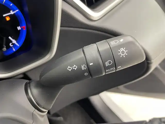 トヨタ カローラ クロス ハイブリッド Z 茨城県 2022(令4)年 3.4万km プラチナホワイトパールマイカ 純正9型DA/ナビキット/バックカメラ/フルセグ/衝突被害軽減ブレーキ/車線逸脱抑制装置/レーダークルーズコントロール/オートマチックハイビーム/クリアランスソナー/ETC/ドラレコ/シートヒーター/純正18インチAW/LEDヘッドライト/スマートキー