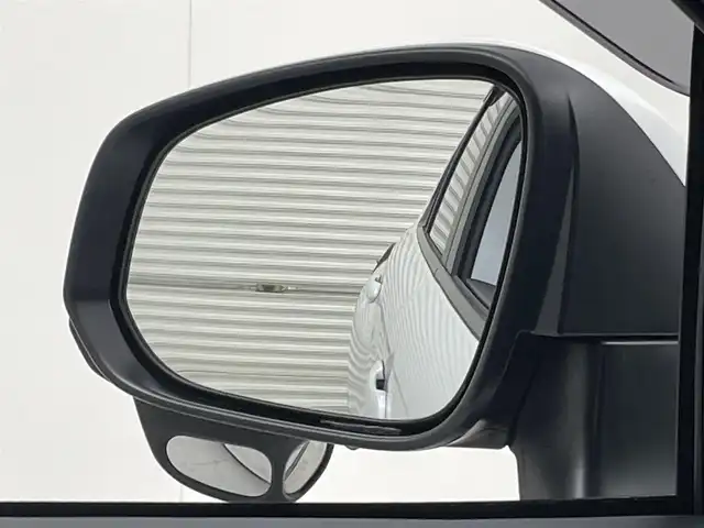 トヨタ カローラ クロス ハイブリッド Z 茨城県 2022(令4)年 3.4万km プラチナホワイトパールマイカ 純正9型DA/ナビキット/バックカメラ/フルセグ/衝突被害軽減ブレーキ/車線逸脱抑制装置/レーダークルーズコントロール/オートマチックハイビーム/クリアランスソナー/ETC/ドラレコ/シートヒーター/純正18インチAW/LEDヘッドライト/スマートキー