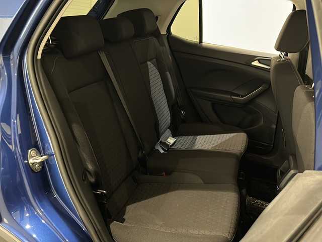 フォルクスワーゲン ＶＷ Ｔ－クロス TSI アクティブ 新潟県 2022(令4)年 2.6万km ラベンナブルーメタリック オールインセーフティ/・アダプティブクルーズコントロール/・ブラインドスポットモニター/・レーンキープアシスト/・リヤビューカメラ/・パーキングアシスト/・リヤトラフィックアラート/テクノロジーパッケージ/・同一車線内全車速運転支援システム/・スマートフォンワイヤレスチャージング/・デジタルメータークラスター/純正ナビ/Applecarplay/Android-auto/フルセグTV/ETC2・0/パドルシフト/純正16インチアルミホイール/LEDヘッドライト