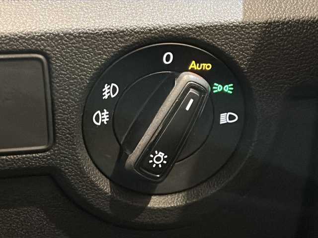 フォルクスワーゲン ＶＷ Ｔ－クロス TSI アクティブ 新潟県 2022(令4)年 2.6万km ラベンナブルーメタリック オールインセーフティ/・アダプティブクルーズコントロール/・ブラインドスポットモニター/・レーンキープアシスト/・リヤビューカメラ/・パーキングアシスト/・リヤトラフィックアラート/テクノロジーパッケージ/・同一車線内全車速運転支援システム/・スマートフォンワイヤレスチャージング/・デジタルメータークラスター/純正ナビ/Applecarplay/Android-auto/フルセグTV/ETC2・0/パドルシフト/純正16インチアルミホイール/LEDヘッドライト