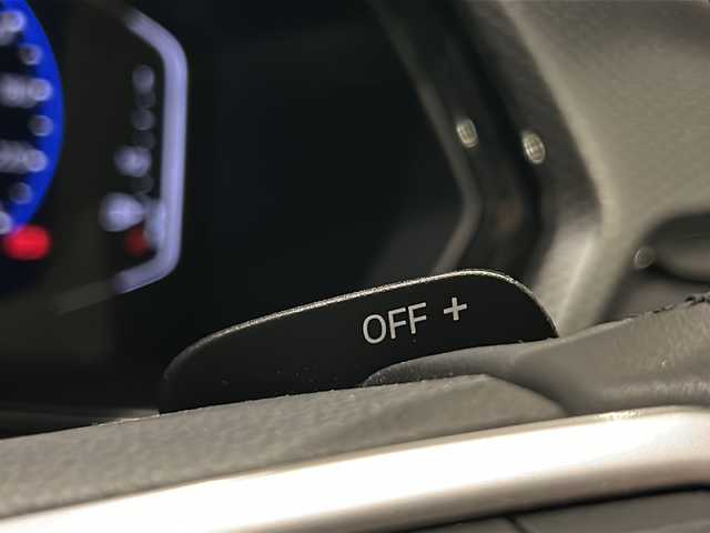 フォルクスワーゲン ＶＷ Ｔ－クロス TSI アクティブ 新潟県 2022(令4)年 2.6万km ラベンナブルーメタリック オールインセーフティ/・アダプティブクルーズコントロール/・ブラインドスポットモニター/・レーンキープアシスト/・リヤビューカメラ/・パーキングアシスト/・リヤトラフィックアラート/テクノロジーパッケージ/・同一車線内全車速運転支援システム/・スマートフォンワイヤレスチャージング/・デジタルメータークラスター/純正ナビ/Applecarplay/Android-auto/フルセグTV/ETC2・0/パドルシフト/純正16インチアルミホイール/LEDヘッドライト