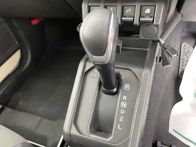 スズキ ジムニー XL 石川県 2021(令3)年 4.9万km シフォンアイボリーM 4WD/社外メモリーナビ/社外CD/DVD再生/フルセグTV/ETC/社外バンパー/オープンカントリータイヤ/セーフティサポート/スマートキー/プッシュスタート/電動ミラー/社外グリル/保証書