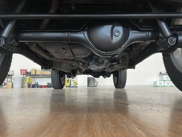 スズキ ジムニー ランドベンチャー 道央・札幌 2015(平27)年 3.2万km ブルーイッシュブラックパール3 4WD/社外SDナビ/・フルセグTV/CD/DVD/BT/SD/グレード専用合皮シート/運転席シートヒーター/ETC/ウインカーミラー/純正フロアマット/純正ドアバイザー/リモコンキー/スペアキー/フォグライト/背面タイヤ/KEELER製16インチAW/ヘッドライトレベライザー/新車時保証書/取扱説明書