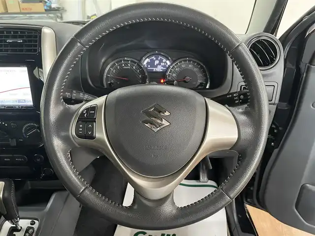 スズキ ジムニー ランドベンチャー 道央・札幌 2015(平27)年 3.2万km ブルーイッシュブラックパール3 4WD/社外SDナビ/・フルセグTV/CD/DVD/BT/SD/グレード専用合皮シート/運転席シートヒーター/ETC/ウインカーミラー/純正フロアマット/純正ドアバイザー/リモコンキー/スペアキー/フォグライト/背面タイヤ/KEELER製16インチAW/ヘッドライトレベライザー/新車時保証書/取扱説明書