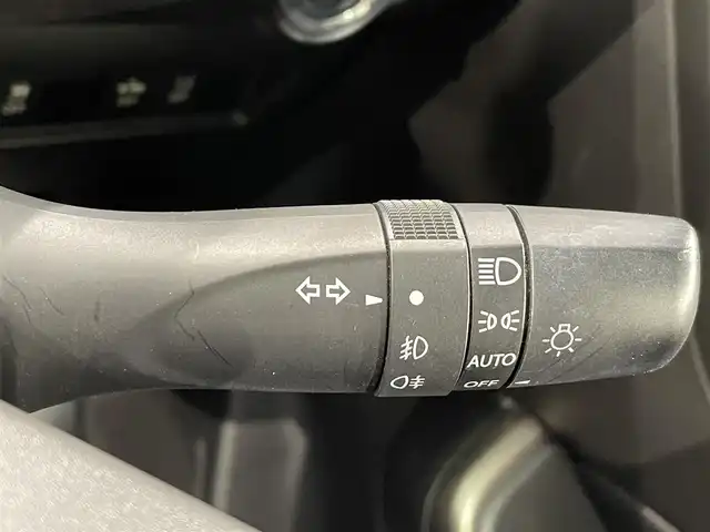 スズキ スイフト XR LTD 愛知県 2019(平31)年 5.8万km ワイン 純正ＳＤナビ（KXM-E503W）/（Bluetooth/フルセグTV/SD/CD・DVD再生/FM/AM)/スズキセーフティサポート　/デュアルセンサーブレーキサポート　/レーダークルーズコントロール/車線逸脱警報　/横滑り防止　/シートヒーター　/ＥＴＣ　/ＬＥＤヘッドライト/フォグランプ　/プッシュスタート/　　-スマートキー/純正フロアマット　/純正１６インチアルミ