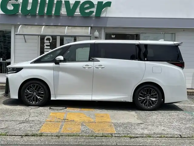 トヨタ ヴェルファイア Z プレミア 神奈川県 2023(令5)年 0.8万km プラチナホワイトパールマイカ ワンオーナー/純正コネクティッドナビ/　（Bluetooth・Miracast・HDMI）/トヨタセーフティセンス/フルセグTV/左右独立ムーンルーフ/両側パワースライドドア/パワーバックドア/プレミアムナッパ本革シート/デジタルインナーミラー/置くだけ充電/ビルトインETC2.0/ブラインドスポットモニター/クリアランスソナー/前席パワーシート/前席・2列目シートヒーター/エアシート/前後ドライブレコーダー/パノラミックビューモニター/AC100V100W/LEDヘッドライト/LEDフォグライト/スマートキー×2/保証書/取扱説明書