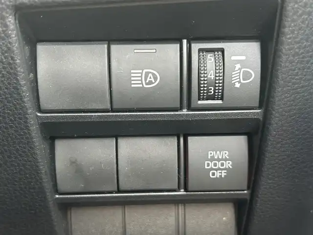 トヨタ ヴォクシー S－G 佐賀県 2023(令5)年 1.5万km アティチュードブラックマイカ 快適利便パッケージ/・ハンズフリーデュアルパワースライドドア/・左右独立フロントオートエアコン/・リヤオートエアコン/・前席シートヒーター/・ステアリングヒーター/トヨタセーフティセンス/レーダークルーズコントロール/パーキングサポートブレーキ/アドバンストドライブ/ブラインドスポットモニター/クリアランスソナー/純正10.5インチディスプレイオーディオ/・コネクティッドナビ/・バックカメラ/・フルセグTV/BT/CD/DVD/ETC2.0/ハンズフリーデュアルパワースライドドア/純正16インチAw/LEDヘッドライト/フォグランプ/スペアキー×1/保証書/取扱説明書