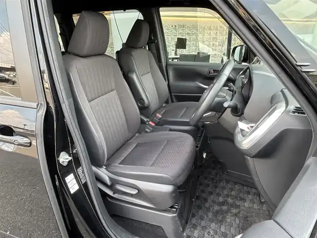 トヨタ ヴォクシー S－G 佐賀県 2023(令5)年 1.5万km アティチュードブラックマイカ 快適利便パッケージ/・ハンズフリーデュアルパワースライドドア/・左右独立フロントオートエアコン/・リヤオートエアコン/・前席シートヒーター/・ステアリングヒーター/トヨタセーフティセンス/レーダークルーズコントロール/パーキングサポートブレーキ/アドバンストドライブ/ブラインドスポットモニター/クリアランスソナー/純正10.5インチディスプレイオーディオ/・コネクティッドナビ/・バックカメラ/・フルセグTV/BT/CD/DVD/ETC2.0/ハンズフリーデュアルパワースライドドア/純正16インチAw/LEDヘッドライト/フォグランプ/スペアキー×1/保証書/取扱説明書