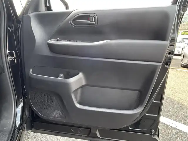 トヨタ ヴォクシー S－G 佐賀県 2023(令5)年 1.5万km アティチュードブラックマイカ 快適利便パッケージ/・ハンズフリーデュアルパワースライドドア/・左右独立フロントオートエアコン/・リヤオートエアコン/・前席シートヒーター/・ステアリングヒーター/トヨタセーフティセンス/レーダークルーズコントロール/パーキングサポートブレーキ/アドバンストドライブ/ブラインドスポットモニター/クリアランスソナー/純正10.5インチディスプレイオーディオ/・コネクティッドナビ/・バックカメラ/・フルセグTV/BT/CD/DVD/ETC2.0/ハンズフリーデュアルパワースライドドア/純正16インチAw/LEDヘッドライト/フォグランプ/スペアキー×1/保証書/取扱説明書