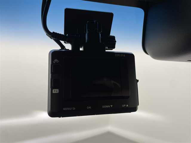 ホンダ Ｎ ＢＯＸ カスタム L 熊本県 2021(令3)年 6.3万km プラチナホワイトパール ワンオーナー　/純正ナビ（ＣＤ・ＤＶＤ・フルセグ・ＢＴ・ＵＳＢ）/バックカメラ　/前後ドライブレコーダー　/レーダークルーズコントロール　/片側パワースライドドア　/前席シートヒーター/後ろのみコーナーセンサー/衝突軽減ブレーキ　/レーンキープアシスト/横滑り防止/アイドリングストップ/純正フロアマット/純正１４インチAW/オートライト/LEDヘッドライト/フォグランプ/スマートキー/プッシュスタート