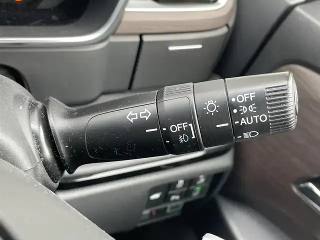 ホンダ オデッセイ アブソルート EX 千葉県 2021(令3)年 1.7万km プレミアムスパークルブラックパール ホンダセンシング/・衝突軽減ブレーキ/レーンキープアシスト/・レーダークルーズコントロール/オートハイビーム/・クリアランスソナー/ブラインドスポットモニター/・標識認識/誤発進抑制/先行車発進お知らせ/フリップダウンモニター/純正10インチナビ/・フルセグ/BT/DVD/CD/USB/カープレイ/全方位カメラ/ステアリングスイッチ/パドルシフト/ETC2.0/両側パワースライドドア/シグネチャーコントロールスライドドア/ハンズフリーアクセスパワーバックドア/ハーフレザーシート/シートヒーター(D/N席)/パワーシート(D/N席)/LEDヘッドライト/オートライト/フォグライト/スマートキー/プッシュスタート/純正フロアマット/純正18インチAW