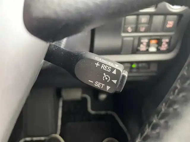 トヨタ ヴォクシー ハイブリッド ZS 煌Ⅲ 大分県 2021(令3)年 7.1万km ブラック ALPINEナビ/フルセグ/DVD/Bluetooth/HDMI/USB/バックカメラ/トヨタセーフティーセンス /ALPINEフリップダウンモニター/ビルトインETC/両側パワースライドドア/オートLEDライト/前後ドライブレコーダー/前席シートヒーター /純正16インチAW/純正フロアマット/スマートキーX2/保証書