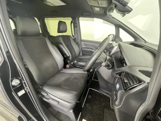 トヨタ ヴォクシー ハイブリッド ZS 煌Ⅲ 大分県 2021(令3)年 7.1万km ブラック ALPINEナビ/フルセグ/DVD/Bluetooth/HDMI/USB/バックカメラ/トヨタセーフティーセンス /ALPINEフリップダウンモニター/ビルトインETC/両側パワースライドドア/オートLEDライト/前後ドライブレコーダー/前席シートヒーター /純正16インチAW/純正フロアマット/スマートキーX2/保証書