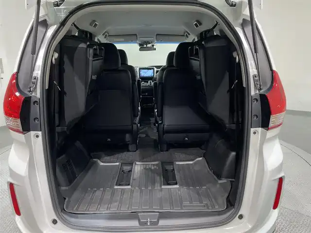 ホンダ フリード ハイブリット クロスター ホンダセンシング 愛知県 2020(令2)年 2.3万km プラチナホワイトパール 純正９incインターナビ/CD/DVD/BT/フルセグTV/HDMI/バックカメラ/ホンダセンシング/衝突軽減ブレーキ/レーンキープアシスト/標識検知/先行車発進お知らせ機能/アダクティブクルーズコントロール/Cパッケージ/●ロールサンシェード/●IRカット〈遮熱〉/UVカット機能付フロントウインドウガラス/IRカット〈遮熱〉/スーパーUVカットフロントドアガラス/●コンフォートビューパッケージ/親水/ヒーテッドドアミラー/フロントドア撥水ガラス＋熱線入りフロントウインドウ/●運転席&助手席シートヒーター/●プラズマクラスター搭載フルオート・エアコンディショナー /両側パワースライドドア/ETC/ドライブレコーダー前後（動作未確認）/アダクティブコーナリングライト/LEDヘッドライト/スマートキー/プッシュスタート