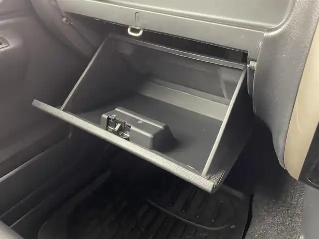 スズキ ジムニー ランドベンチャー 道央・札幌 2016(平28)年 5.7万km ブルーイッシュブラックパール3 ・4WD/・社外メモリナビ(CN-E330D)/・CD/DVD／Bluetooth／ワンセグ/・ステアリングスイッチ/・ETC/・フォグランプ/・電動格納ミラー/・ドアバイザー/・ハーフレザーシート/・純正１６インチAW/・背面タイヤ/・ABS/・リモコンキー/・保証書