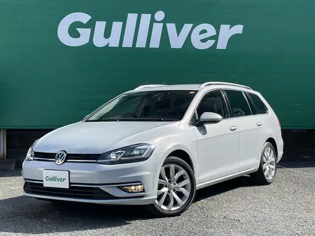 フォルクスワーゲン ゴルフ ヴァリアント TSIハイライン 東京都 2017(平29)年 7.2万km ホワイトシルバーメタリック 禁煙車/テクノロジーパッケージ/・アクティブインフォディスプレイ/・ダイナミックコーナリングランプ/。ダイナミックライトアシスト/Discover　Proパッケージ/・SSD9.2インチナビ/・ジェスチャーコントロール機能/・CD/DVD/フルセグTV/・ETC2.0/・App Connect/バックカメラ/リアトラフィックアラート/アダプティブクルーズコントロール/ドライビングプロファイル機能/LEDヘッドランプ/スタティックコーナリングライト/左右独立温度調整オートエアコン/革巻きステアリング/ステアリングスイッチ/パドルシフト/スマートエントリー/レーンキープアシスト/新車時保証書/取扱説明書/スペアキー×1/カーテンエアバッグ