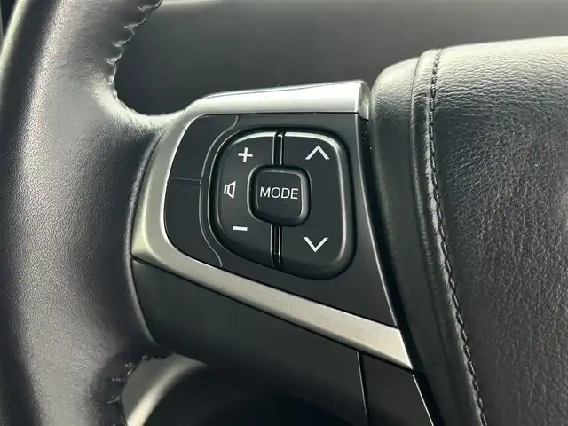 トヨタ エスティマ アエラス プレミアム 埼玉県 2016(平28)年 2.5万km ブラック 純正９型ナビ　モデリスタエアロ　１１型フリップダウンモニター　両側パワースライドドア　Ｂカメラ　ビルトインＥＴＣ　前後ドライブレコーダー　フルセグ　パワーシート　ハーフレザー　純正フロアマット　クルーズコントロール