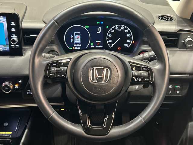 ホンダ ヴェゼル ハイブリッド e:HEV Z 埼玉県 2023(令5)年 2.9万km プラチナホワイトパール ホンダセンシング /純正メモリナビ/　　BT/フルセグ/CarPlay /バックカメラ /パワーバックドア /レーダークルーズコントロール /LEDオートライト /ハーフレザーシート /シートヒーター /純正18インチアルミホイール/ブラインドスポットモニター/ステアリングヒーター /ワイヤレス充電 /純正ETC2.0