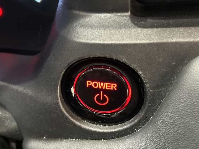 ホンダ ヴェゼル ハイブリッド e:HEV Z 埼玉県 2023(令5)年 2.9万km プラチナホワイトパール ホンダセンシング /純正メモリナビ/　　BT/フルセグ/CarPlay /バックカメラ /パワーバックドア /レーダークルーズコントロール /LEDオートライト /ハーフレザーシート /シートヒーター /純正18インチアルミホイール/ブラインドスポットモニター/ステアリングヒーター /ワイヤレス充電 /純正ETC2.0