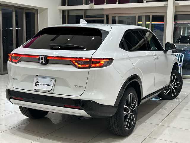 ホンダ ヴェゼル ハイブリッド e:HEV Z 埼玉県 2023(令5)年 2.9万km プラチナホワイトパール ホンダセンシング /純正メモリナビ/　　BT/フルセグ/CarPlay /バックカメラ /パワーバックドア /レーダークルーズコントロール /LEDオートライト /ハーフレザーシート /シートヒーター /純正18インチアルミホイール/ブラインドスポットモニター/ステアリングヒーター /ワイヤレス充電 /純正ETC2.0