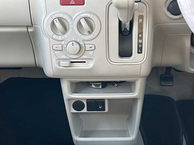 スズキ ラパン S 愛知県 2020(令2)年 3.3万km フォーンベージュメタリック/ホワイト2トーンルーフ 登録時走行距離32642km/社外7インチメモリナビ/（Bluetooth/フルセグTV/DVD）/バックカメラ/リアコーナーセンサー/スズキセーフティー/プリクラッシュセーフティー/誤発進抑制機能/車線逸脱警報/先行車発進告知/ロードサインアシスト/オートマッチハイビーム/アイドリングストップ/前席シートヒーター/純正フロアマット/純正ドアバイザー/取説/保証書/スマートキー/（スペアキー×１）/純正ホイールキャップ