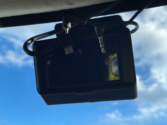 ホンダ ヴェゼル ハイブリッド e:HEV Z 石川県 2022(令4)年 2.5万km パール ホンダコネクトディスプレイ/ナビ・フルセグTV・Bカメラ/LEDヘッドライト/ビルトインETC2.0/パワーバックドア/ドライブレコーダー/純正アルミホイール/スマートキー/プッシュスタート/レーダークルーズ/ホンダセンシング/保証書