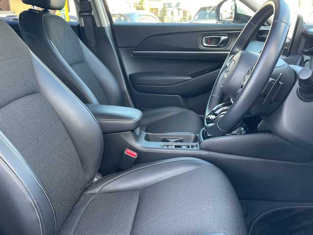 ホンダ ヴェゼル ハイブリッド e:HEV Z 石川県 2022(令4)年 2.5万km パール ホンダコネクトディスプレイ/ナビ・フルセグTV・Bカメラ/LEDヘッドライト/ビルトインETC2.0/パワーバックドア/ドライブレコーダー/純正アルミホイール/スマートキー/プッシュスタート/レーダークルーズ/ホンダセンシング/保証書