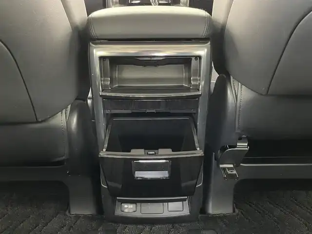 トヨタ アルファード S Cパッケージ 大分県 2023(令5)年 2万km ブラック トヨタセーフティーセンス/・プリクラッシュセーフティー/・レーンディパーチャアシスト/・オートハイビーム/・レーダークルーズコントロール/ブラインドスポットモニター/ツインムーンルーフ/フリップダウンモニター/純正ディスプレイオーディオナビ/（フルセグ/Bluetooth）/デジタルインナーミラー/前後ドライブレコーダー/シートヒーター/ベンチレーションシート/パワーシート（運転席ポジションメモリ付き）/ステアリングヒーター/ビルトインＥＴＣ/オートブレーキホールド/保証書・取扱説明書