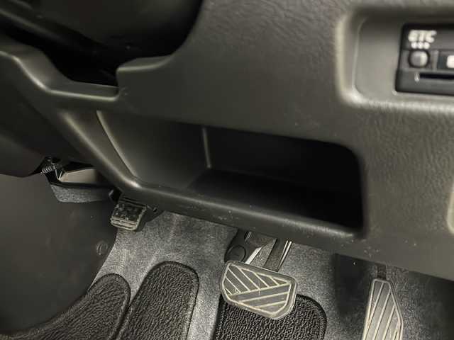 スズキ ハスラー Jスタイル Ⅱ ターボ 秋田県 2023(令5)年 1.4万km シフォンアイボリーメタリック/ウッディブラウン2トーンルーフ ４WD/純正ナビ【AM/FM/CD/DVD/BT】　/ターボ車　/セーフティサポート/ＬＥＤヘッドライト /純正ＡＷ /プッシュスタート /フルセグＴＶ /全方位カメラ /バックカメラ/クルーズコントロール /パドルシフト /ETC/前席シートヒーター /コーナーセンサー/横滑り防止装置/衝突被害軽減システム/レーンキープアシスト/革巻きステアリング/アイドリングストップ/プッシュスタート/スマートキー/クリアランスソナー/オートエアコン/ダウンヒルアシストコントロール/ヒルディセントコントロール/オートライト/ウィンカーミラー/純正フロアマット/USBポート/フォグライト/ルーフレール/保証書