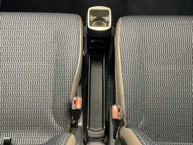 スズキ ハスラー Jスタイル Ⅱ ターボ 秋田県 2023(令5)年 1.4万km シフォンアイボリーメタリック/ウッディブラウン2トーンルーフ ４WD/純正ナビ【AM/FM/CD/DVD/BT】　/ターボ車　/セーフティサポート/ＬＥＤヘッドライト /純正ＡＷ /プッシュスタート /フルセグＴＶ /全方位カメラ /バックカメラ/クルーズコントロール /パドルシフト /ETC/前席シートヒーター /コーナーセンサー/横滑り防止装置/衝突被害軽減システム/レーンキープアシスト/革巻きステアリング/アイドリングストップ/プッシュスタート/スマートキー/クリアランスソナー/オートエアコン/ダウンヒルアシストコントロール/ヒルディセントコントロール/オートライト/ウィンカーミラー/純正フロアマット/USBポート/フォグライト/ルーフレール/保証書