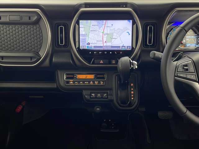 スズキ ハスラー Jスタイル Ⅱ ターボ 秋田県 2023(令5)年 1.4万km シフォンアイボリーメタリック/ウッディブラウン2トーンルーフ ４WD/純正ナビ【AM/FM/CD/DVD/BT】　/ターボ車　/セーフティサポート/ＬＥＤヘッドライト /純正ＡＷ /プッシュスタート /フルセグＴＶ /全方位カメラ /バックカメラ/クルーズコントロール /パドルシフト /ETC/前席シートヒーター /コーナーセンサー/横滑り防止装置/衝突被害軽減システム/レーンキープアシスト/革巻きステアリング/アイドリングストップ/プッシュスタート/スマートキー/クリアランスソナー/オートエアコン/ダウンヒルアシストコントロール/ヒルディセントコントロール/オートライト/ウィンカーミラー/純正フロアマット/USBポート/フォグライト/ルーフレール/保証書