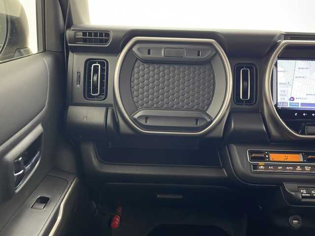 スズキ ハスラー Jスタイル Ⅱ ターボ 秋田県 2023(令5)年 1.4万km シフォンアイボリーメタリック/ウッディブラウン2トーンルーフ ４WD/純正ナビ【AM/FM/CD/DVD/BT】　/ターボ車　/セーフティサポート/ＬＥＤヘッドライト /純正ＡＷ /プッシュスタート /フルセグＴＶ /全方位カメラ /バックカメラ/クルーズコントロール /パドルシフト /ETC/前席シートヒーター /コーナーセンサー/横滑り防止装置/衝突被害軽減システム/レーンキープアシスト/革巻きステアリング/アイドリングストップ/プッシュスタート/スマートキー/クリアランスソナー/オートエアコン/ダウンヒルアシストコントロール/ヒルディセントコントロール/オートライト/ウィンカーミラー/純正フロアマット/USBポート/フォグライト/ルーフレール/保証書