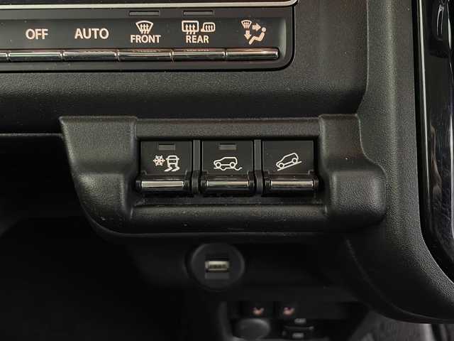 スズキ ハスラー Jスタイル Ⅱ ターボ 秋田県 2023(令5)年 1.4万km シフォンアイボリーメタリック/ウッディブラウン2トーンルーフ ４WD/純正ナビ【AM/FM/CD/DVD/BT】　/ターボ車　/セーフティサポート/ＬＥＤヘッドライト /純正ＡＷ /プッシュスタート /フルセグＴＶ /全方位カメラ /バックカメラ/クルーズコントロール /パドルシフト /ETC/前席シートヒーター /コーナーセンサー/横滑り防止装置/衝突被害軽減システム/レーンキープアシスト/革巻きステアリング/アイドリングストップ/プッシュスタート/スマートキー/クリアランスソナー/オートエアコン/ダウンヒルアシストコントロール/ヒルディセントコントロール/オートライト/ウィンカーミラー/純正フロアマット/USBポート/フォグライト/ルーフレール/保証書