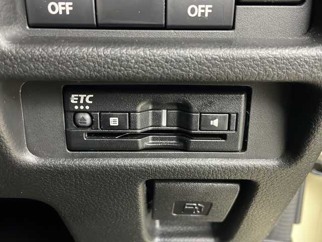 スズキ ハスラー Jスタイル Ⅱ ターボ 秋田県 2023(令5)年 1.4万km シフォンアイボリーメタリック/ウッディブラウン2トーンルーフ ４WD/純正ナビ【AM/FM/CD/DVD/BT】　/ターボ車　/セーフティサポート/ＬＥＤヘッドライト /純正ＡＷ /プッシュスタート /フルセグＴＶ /全方位カメラ /バックカメラ/クルーズコントロール /パドルシフト /ETC/前席シートヒーター /コーナーセンサー/横滑り防止装置/衝突被害軽減システム/レーンキープアシスト/革巻きステアリング/アイドリングストップ/プッシュスタート/スマートキー/クリアランスソナー/オートエアコン/ダウンヒルアシストコントロール/ヒルディセントコントロール/オートライト/ウィンカーミラー/純正フロアマット/USBポート/フォグライト/ルーフレール/保証書