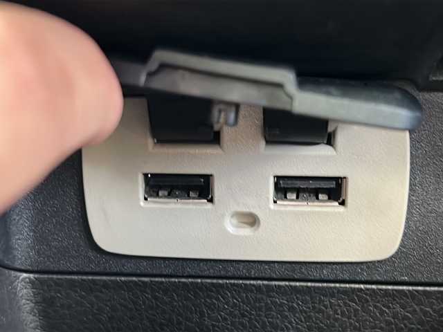 スバル レヴォーグ 1．6GT－S アイサイト 福岡県 2014(平26)年 11.4万km クリスタルホワイトP 純正7型ナビ/【AM/FM/CD/DVD/SD/フルセグTV】/STIフルエアロ/純正18インチSTIホイール/Defiターボメーター/ETC/ダウンヒルアシストコントロール/レーダークルーズコントロール/電動パーキングブレーキ/電動格納ミラー/LEDヘッドライト/フォグランプ/ヘッドライトウォッシャー/純正フロアマット/純正ドアバイザー