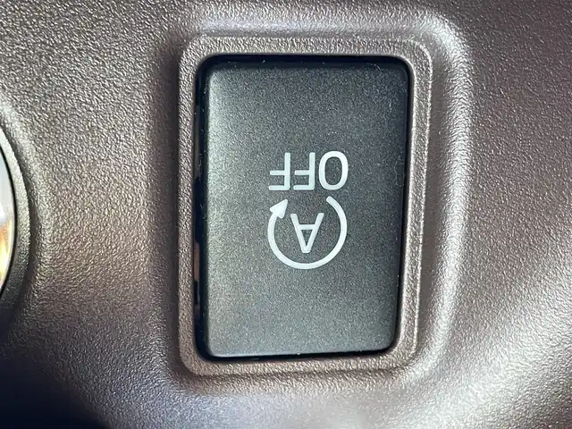 トヨタ エスクァイア Gi プレミアムパッケージ ブラックテーラード 大阪府 2021(令3)年 2.9万km ブラック トヨタセーフティセンス/・クルーズコントロール/・プリクラッシュセーフティー/・パーキングサポートブレーキー/・クリアランスソナー/・レーンキープアシスト/・オートマチックハイビーム/社外11インチナビ　（ALPINEナビ）/・Bluetooth/フルセグTV/CD/DVD/ラジオ/　USB/主要装備/・バックカメラ/・横滑り防止装置/・両側パワースライドドア/・フリップダウンモニター/・合皮シート/・D+Nシートヒーター/・ウォークスルー/・ドライブレコーダー/・ETC/ワンオーナー