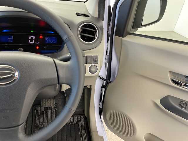 ダイハツ ミラ イース G SA 群馬県 2016(平28)年 3.2万km スカイブルー 禁煙車　純正７インチSDナビ　ETC　純正ドライブレコーダー　フルセグTV　衝突軽減システム　フォグライト　ヘッドライトレベライザー　プッシュスタート　スマートキー　スマートアシスト　電動格納ミラー