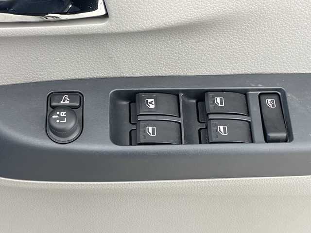 ダイハツ ミラ イース G SA 群馬県 2016(平28)年 3.2万km スカイブルー 禁煙車　純正７インチSDナビ　ETC　純正ドライブレコーダー　フルセグTV　衝突軽減システム　フォグライト　ヘッドライトレベライザー　プッシュスタート　スマートキー　スマートアシスト　電動格納ミラー