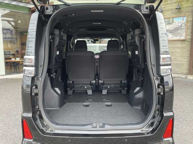 トヨタ ヴォクシー ZS 煌Ⅱ 福島県 2019(令1)年 5.9万km ブラック トヨタセーフティセンス/クリアランスソナー/NSZT-W68T純正ナビ/フルセグ/CD/DVD/Bluetooth/TVキット/USB給電/ETC2.0/バックカメラ/両側パワースライドドア/LEDヘッドライト/オートマチックハイビーム/クルーズコントロール/フロアマット