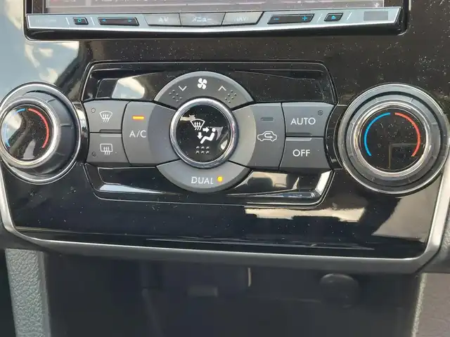 スバル レヴォーグ 1．6GT アイサイト Sスタイル 東京都 2015(平27)年 3.9万km クリスタルホワイトP 社外ナビ/バックカメラ/ビルトインETC/レーダークルーズコントロール/衝突軽減システム/レーンキープアシスト/アイドリングストップ/パドルシフト/LEDヘッドライト/オートライト/スマートキー